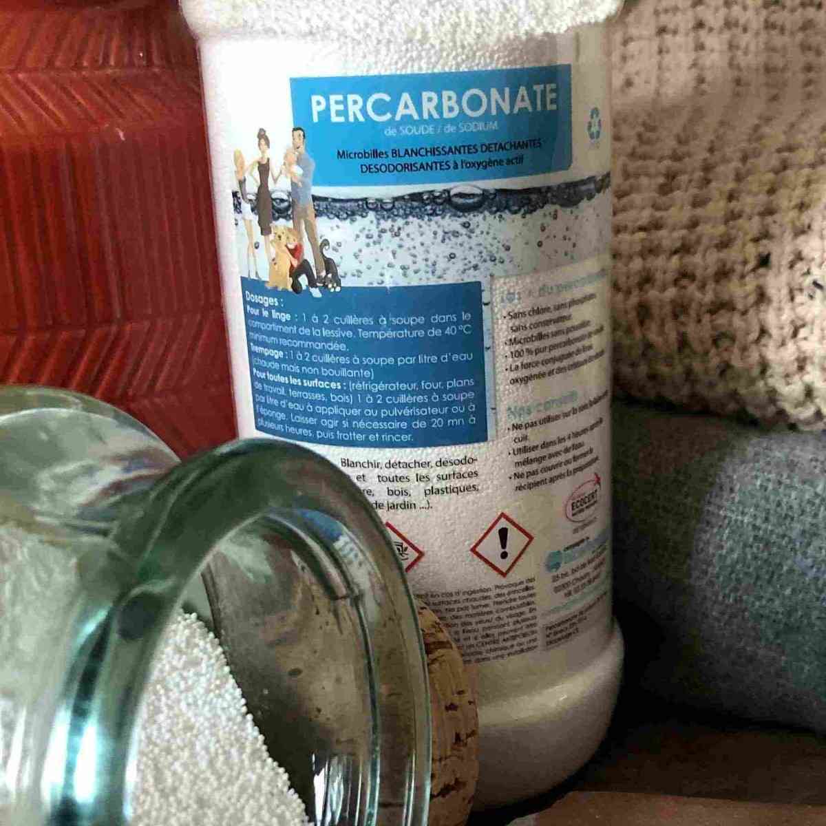 Comment blanchir du linge avec du percarbonate de sodium ? Y a-t-il un danger pour les couleurs ?