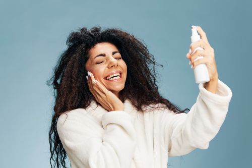 Spray vers une personne